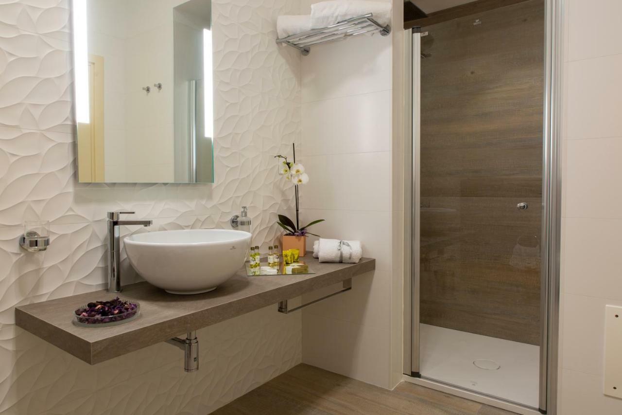 Aurum Suites Пескара Екстериор снимка