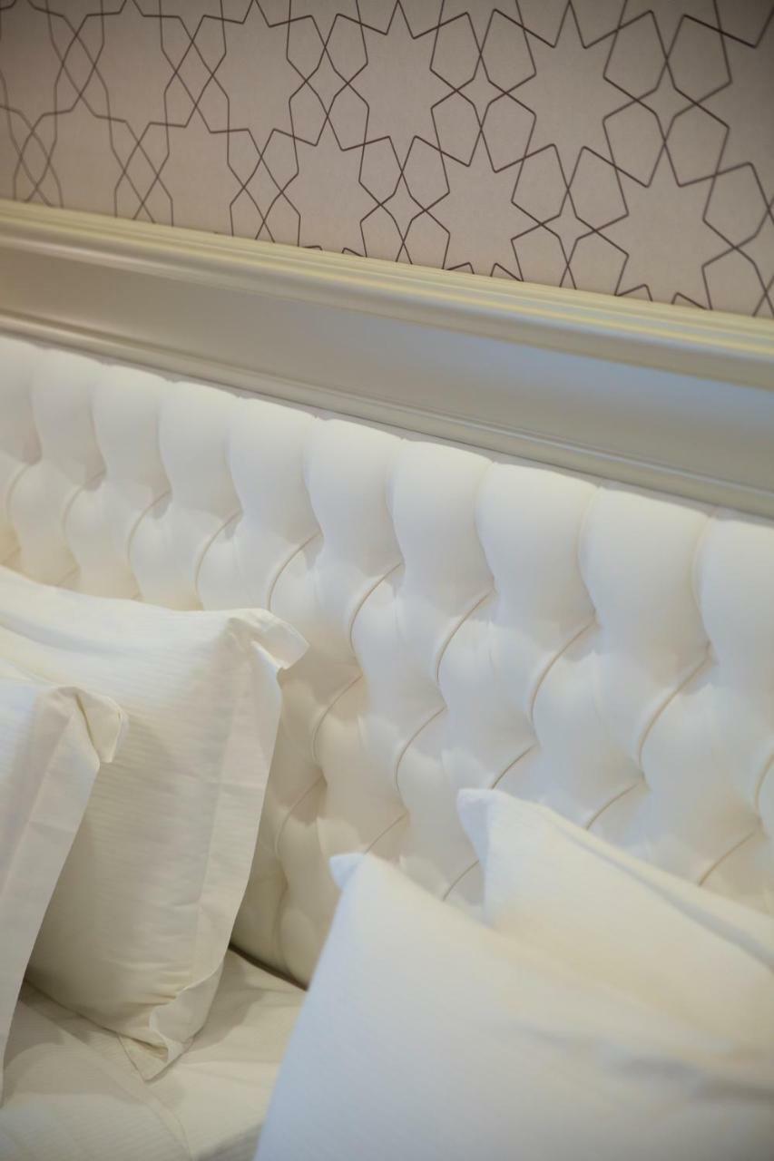 Aurum Suites Пескара Екстериор снимка