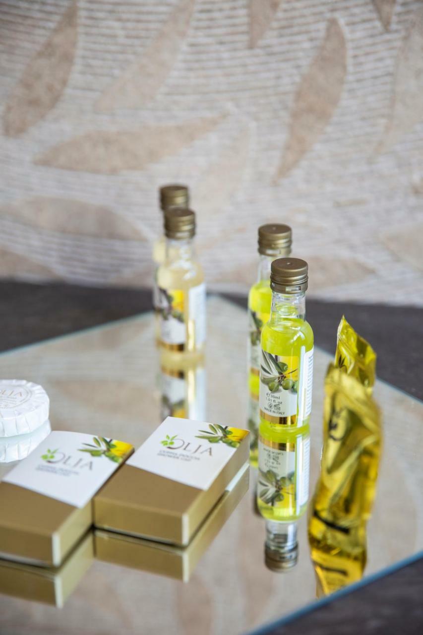 Aurum Suites Пескара Екстериор снимка