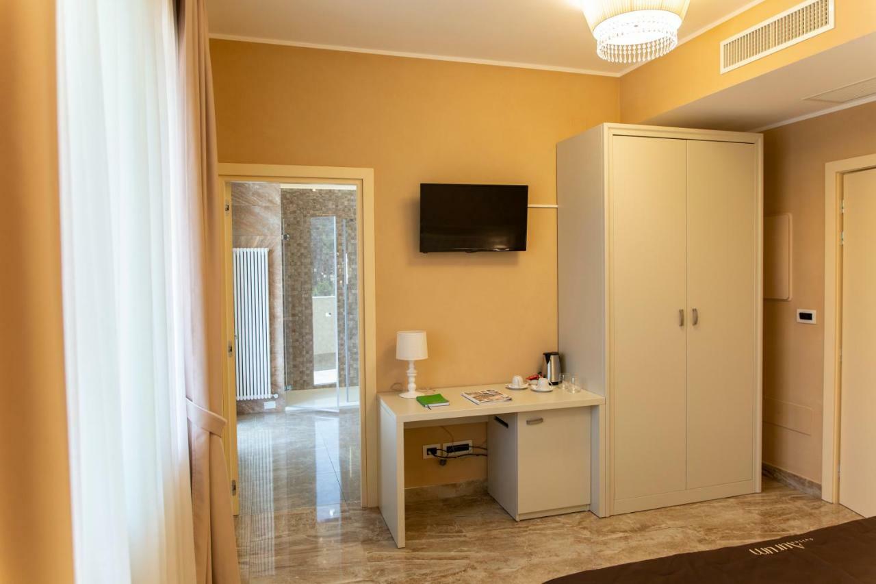 Aurum Suites Пескара Екстериор снимка