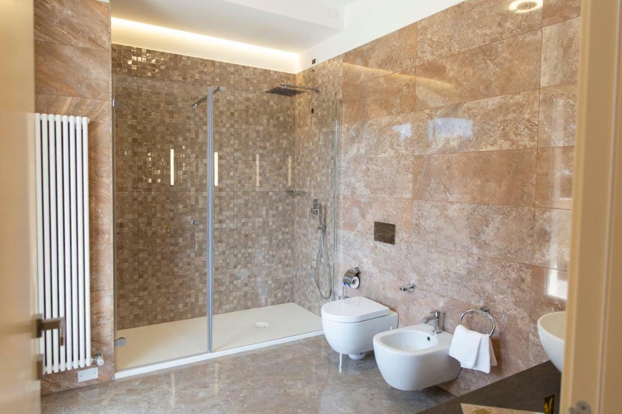 Aurum Suites Пескара Екстериор снимка