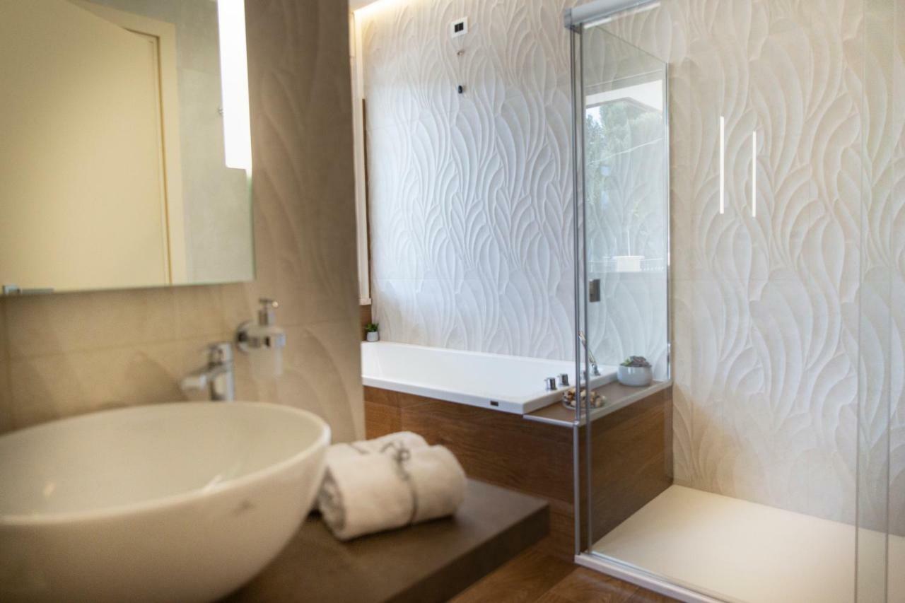 Aurum Suites Пескара Екстериор снимка